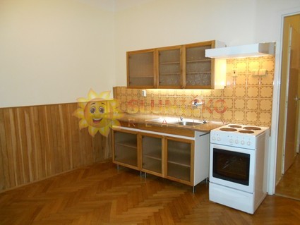 Pronájem prostorného bytu 3+KK /85m2/ v centru Hradce Králové - Fotka 1