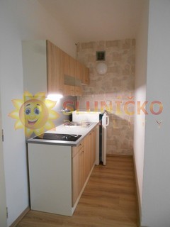 Pronájem pěkného bytu 2+KK / 36m2/ v Labské kotlině - Fotka 1