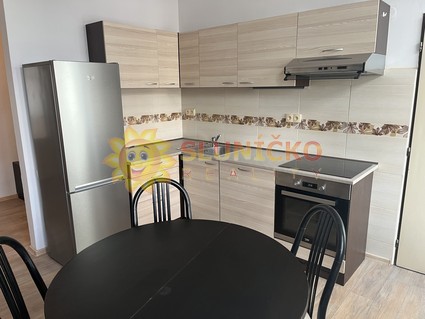 Pronájem zrekonstruovaného bytu 2+1 s balkonem, centrum HK - Fotka 3