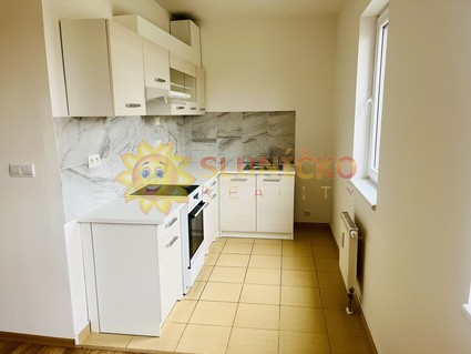 Pronájem 2+kk s terasou a parkovacím místem - Fotka 1