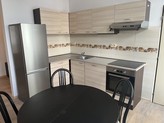 Pronájem zrekonstruovaného bytu 2+1 s balkonem, centrum HK