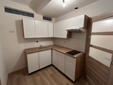 Pronájem bytu 1+1 s parkovacím místem, centrum HK