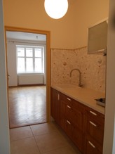 Pronájem pěkného bytu 2+KK s balkónem v Hradci Králové