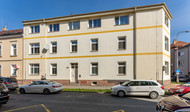 Prodej prostorného bytu 3+1, podíl na pozemku…